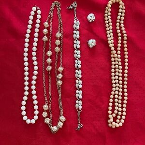 Elegant White and Gold Jewelry Set